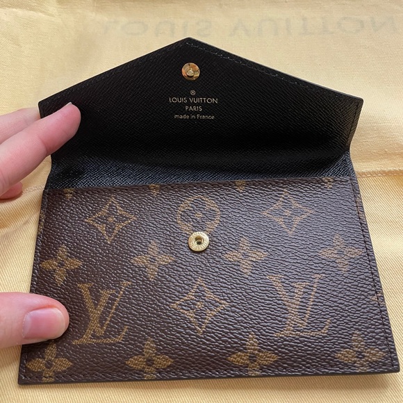 Louis Vuitton Monogram Daily Organizer Wallet - Picture 15 of 16